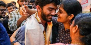 ഗുകേഷിന്റെ വിജയം ; മാതാപിതാക്കളുടെ സ്വപ്ന സാക്ഷാത്കാരം
